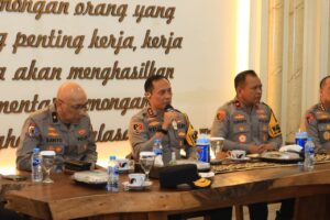 Kapolda Lampung Sambut Tim Wasops Ketupat 2026 Itwasum Polri, Tegaskan Kesiapan Maksimal Pengamanan Arus Mudik dan Balik Kapolda Lampung Sambut Tim Wasops Ketupat 2026 Itwasum Polri, Tegaskan Kesiapan Maksimal Pengamanan Arus Mudik dan Balik